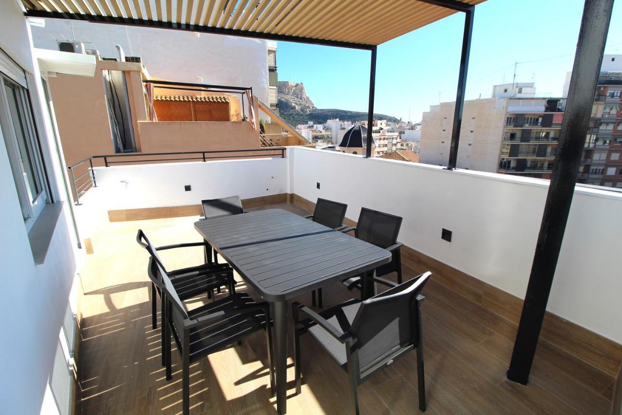 Atico Loft De Lujo Con Terraza Espectacular Y Vista A Los 2 Castillos Apartman Alicante Kültér fotó