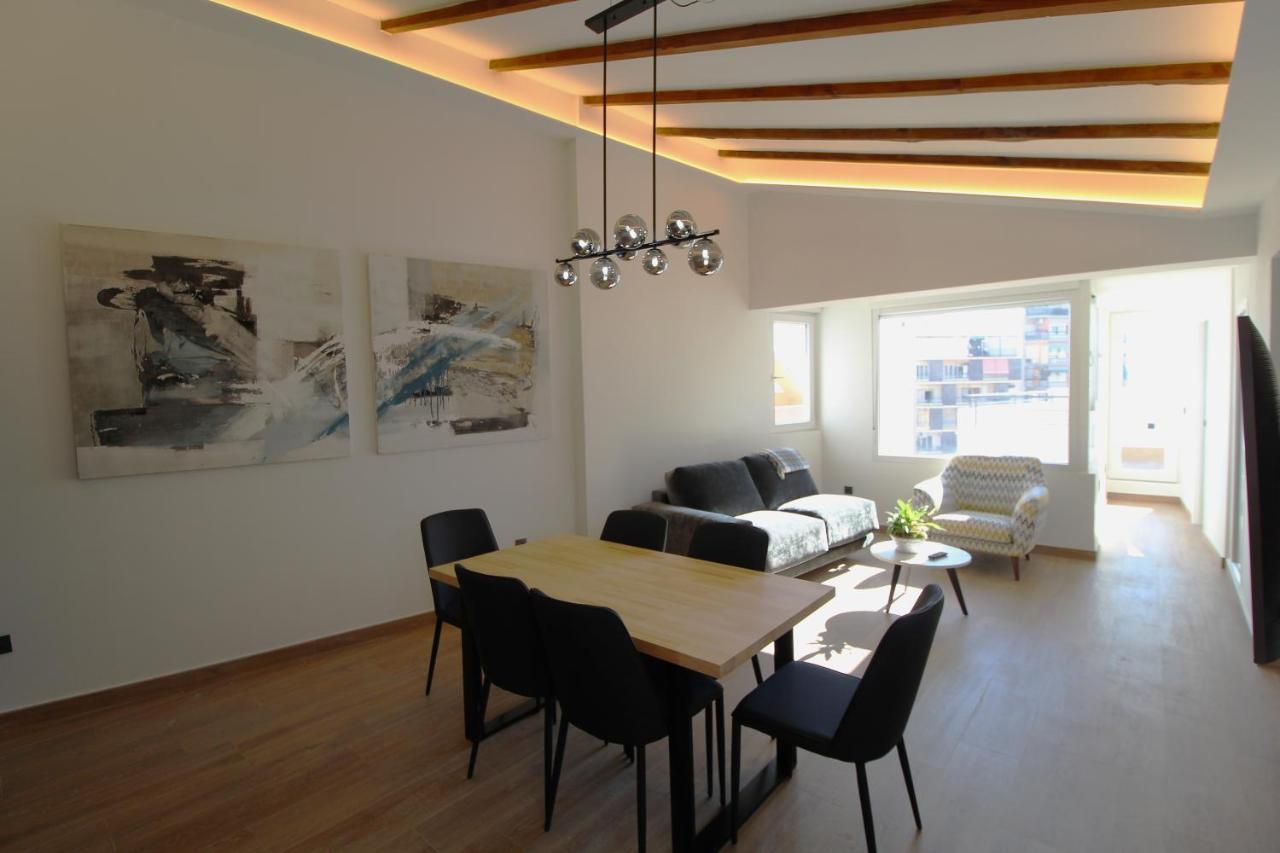 Atico Loft De Lujo Con Terraza Espectacular Y Vista A Los 2 Castillos Apartman Alicante Kültér fotó