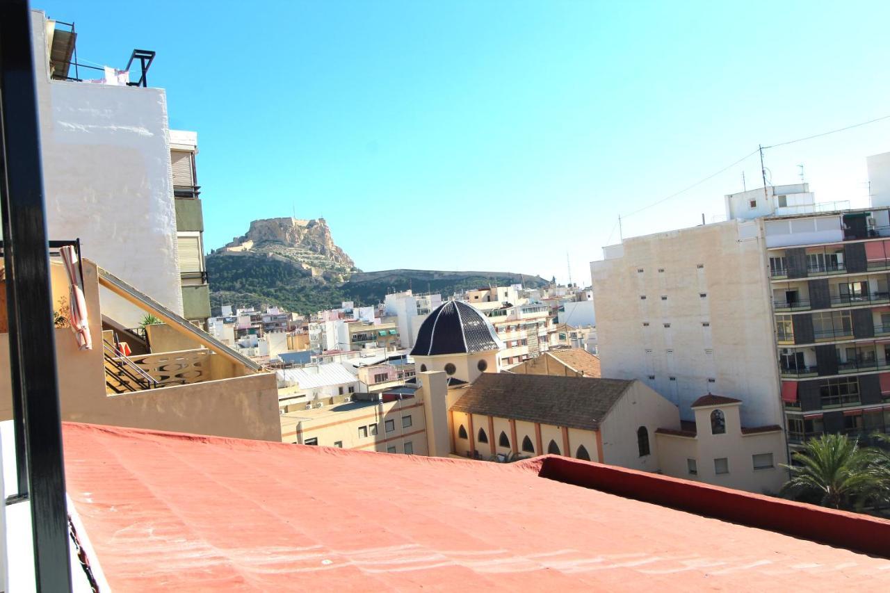 Atico Loft De Lujo Con Terraza Espectacular Y Vista A Los 2 Castillos Apartman Alicante Kültér fotó
