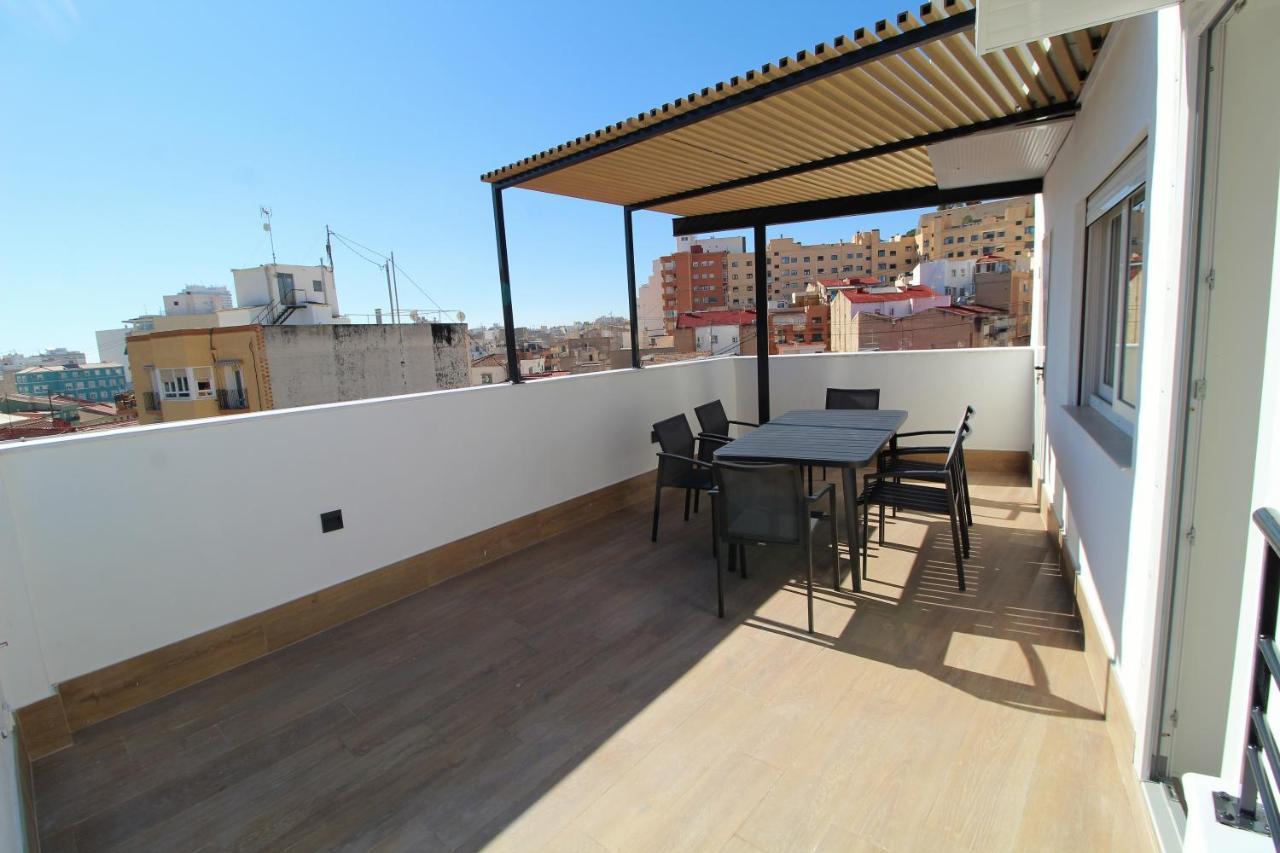 Atico Loft De Lujo Con Terraza Espectacular Y Vista A Los 2 Castillos Apartman Alicante Kültér fotó