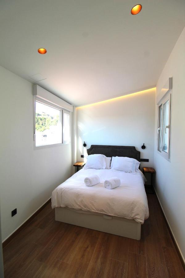 Atico Loft De Lujo Con Terraza Espectacular Y Vista A Los 2 Castillos Apartman Alicante Kültér fotó