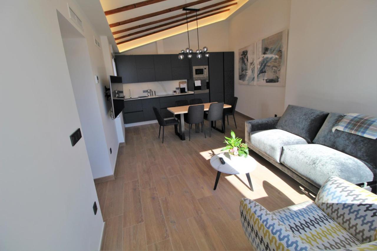 Atico Loft De Lujo Con Terraza Espectacular Y Vista A Los 2 Castillos Apartman Alicante Kültér fotó