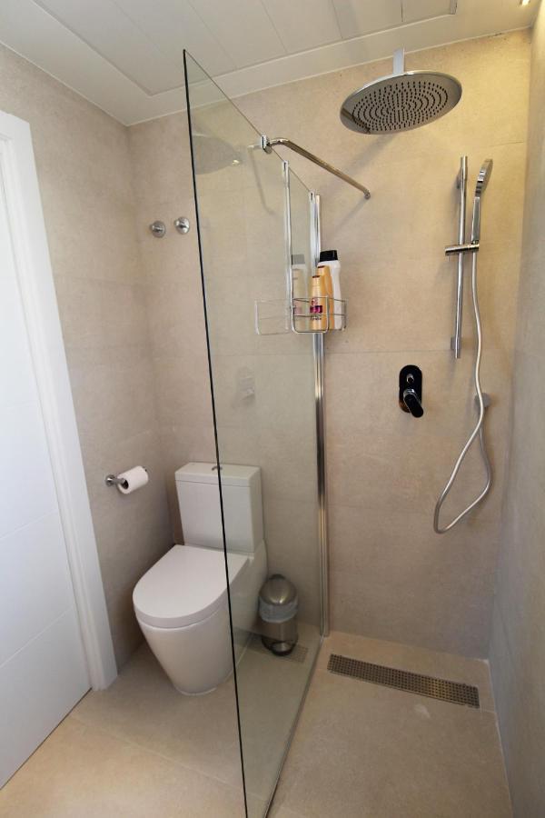 Atico Loft De Lujo Con Terraza Espectacular Y Vista A Los 2 Castillos Apartman Alicante Kültér fotó
