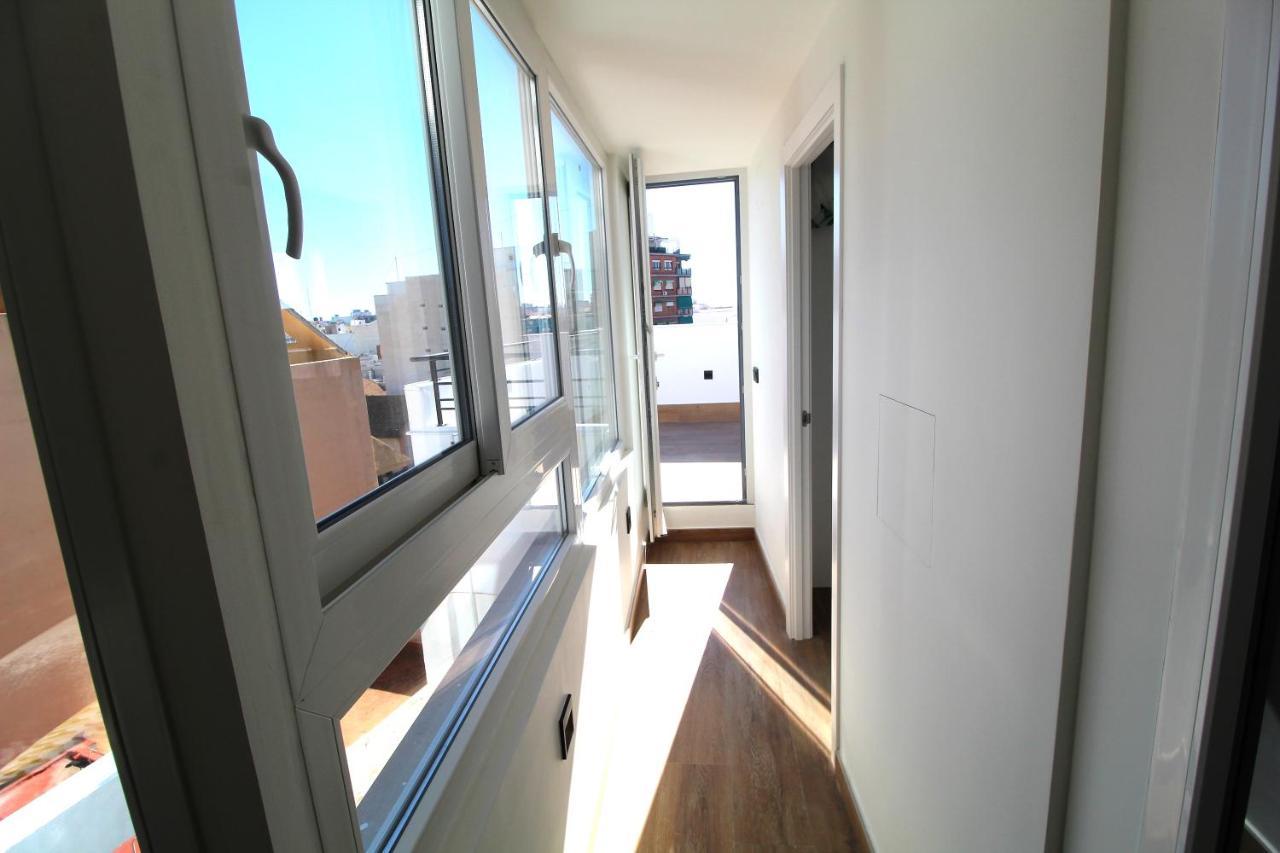 Atico Loft De Lujo Con Terraza Espectacular Y Vista A Los 2 Castillos Apartman Alicante Kültér fotó