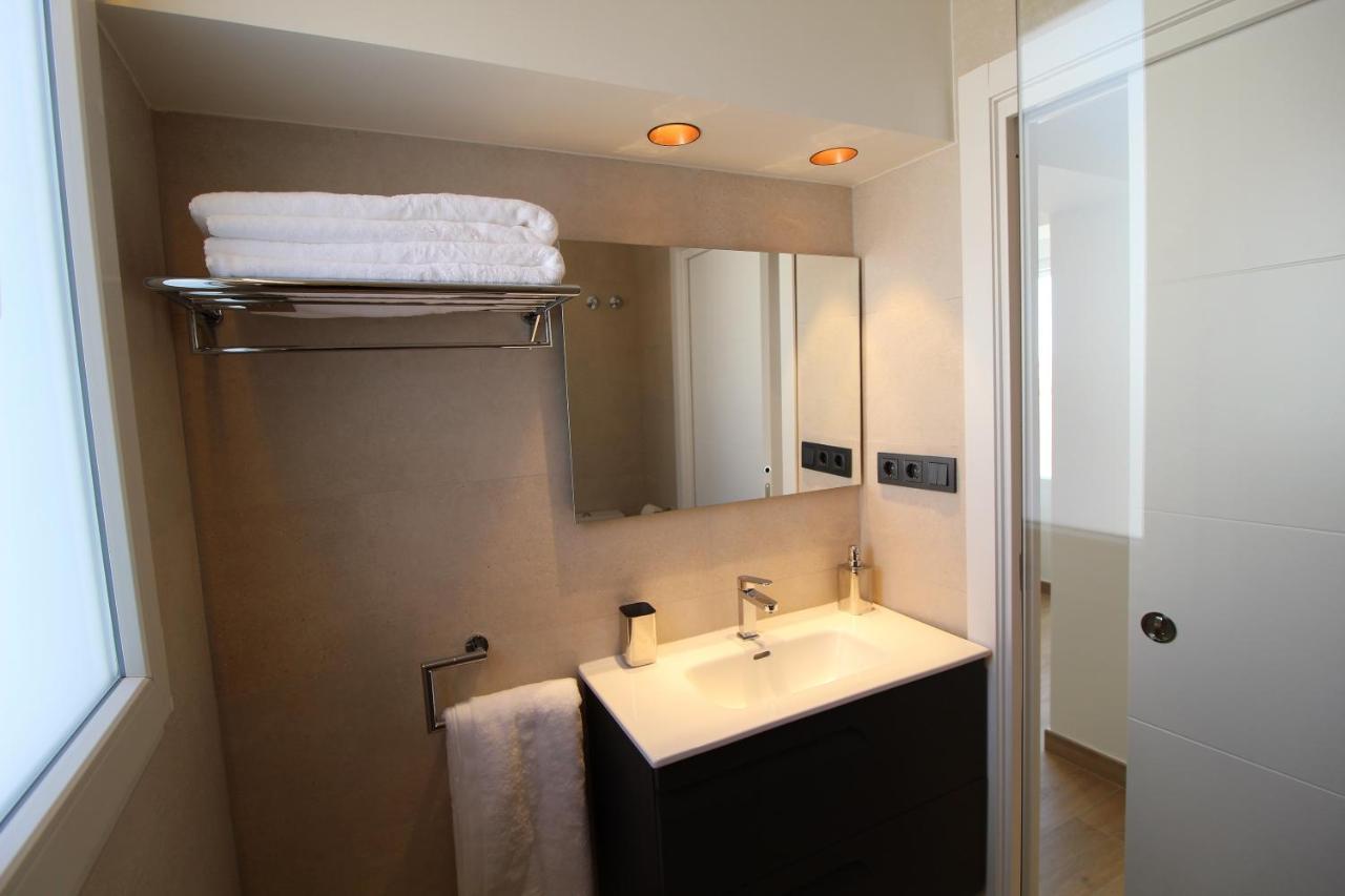 Atico Loft De Lujo Con Terraza Espectacular Y Vista A Los 2 Castillos Apartman Alicante Kültér fotó